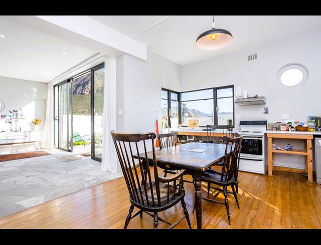 3 BEDROOM FREESTANDING TO LET IN MUIZENBERG